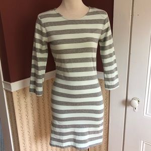 Size 6 🩶 French Connection Mint Gray Jersey Cotton Fitted Striped Dress